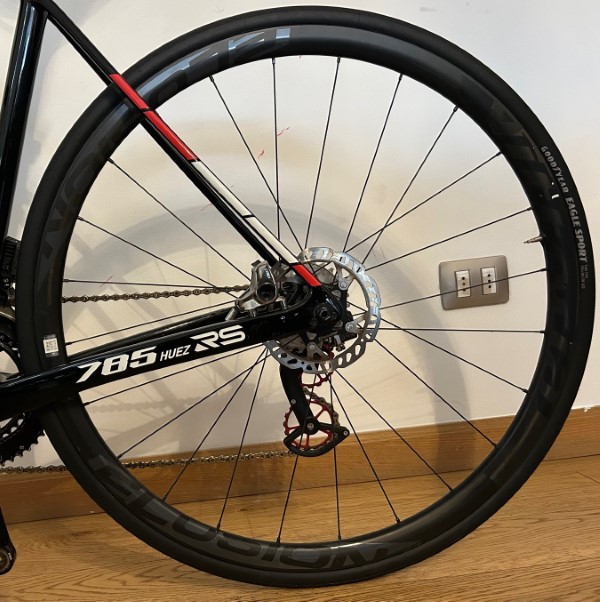 Look-785-Huez-RS-2020-M-14