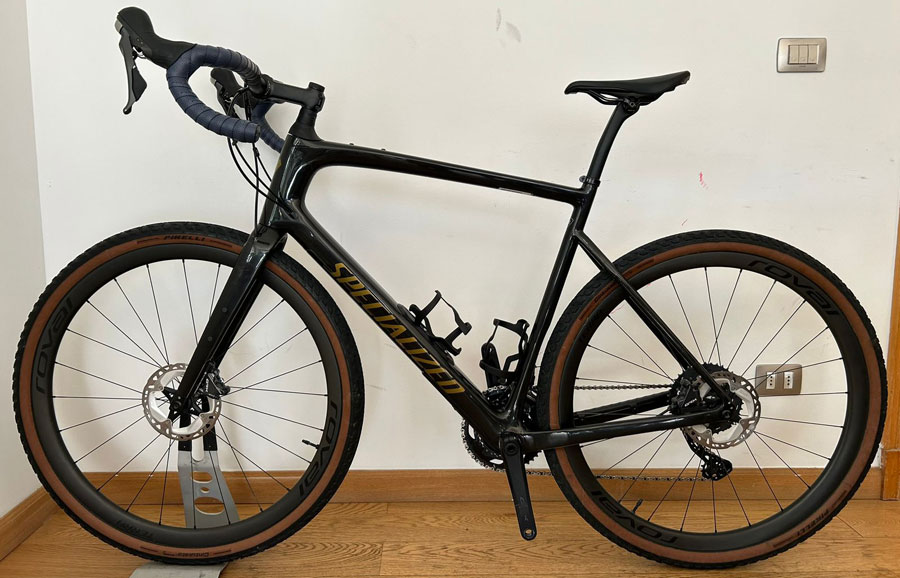 specialized-diverge-comp-carbon-02