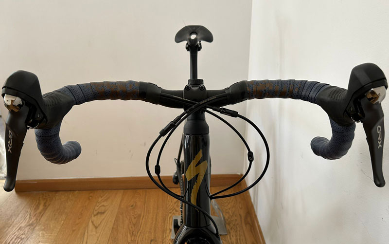 specialized-diverge-comp-carbon-16