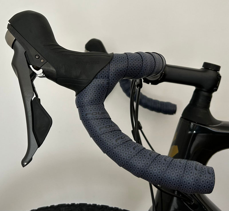 specialized-diverge-comp-carbon-17