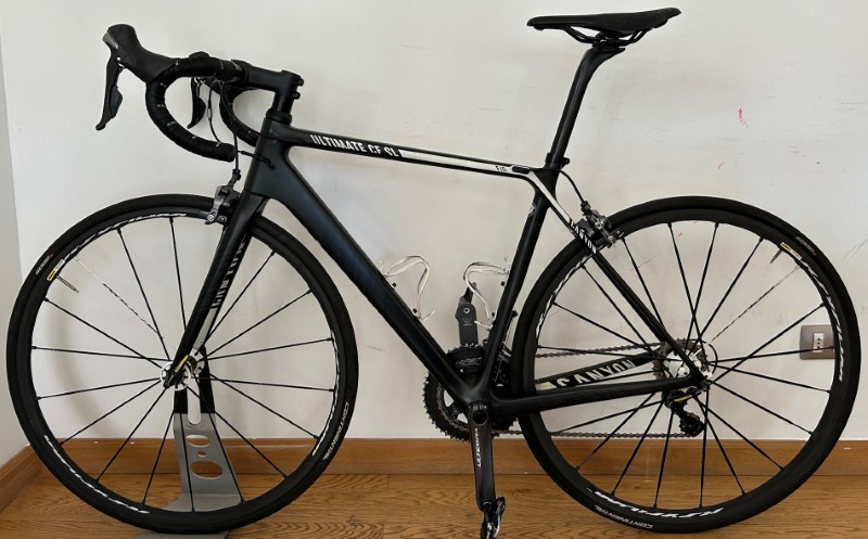 Canyon-Ultimate-CF-SL-F10-2016-S-02