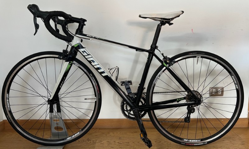 Giant-Defy-Aluxx-2014-S-02