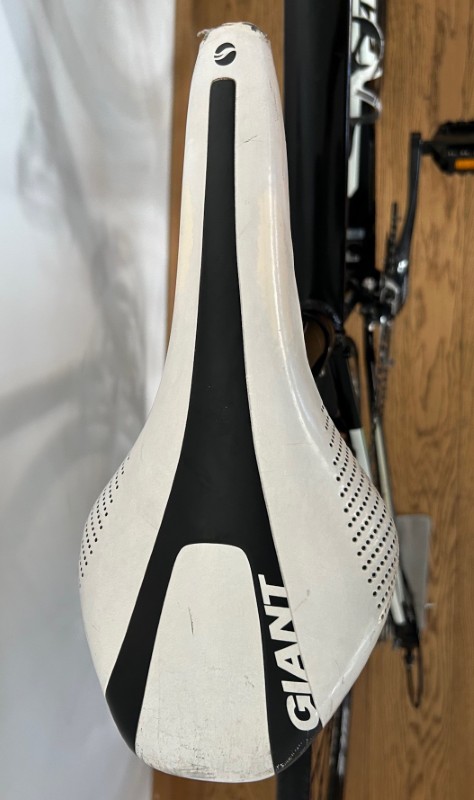 Giant-Defy-Aluxx-2014-S-06