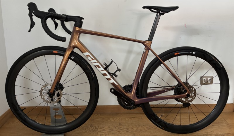 Giant-TCR-Advanced-Pro-2-2025-M-02