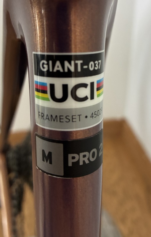 Giant-TCR-Advanced-Pro-2-2025-M-07