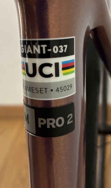 Giant-TCR-Advanced-Pro-2-2025-M-08