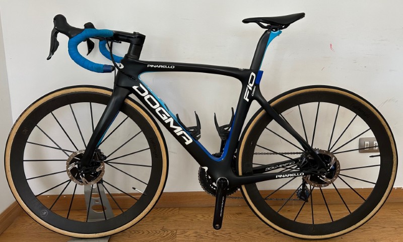 Pinarello-Dogma-F10-Disk-2020-S-02