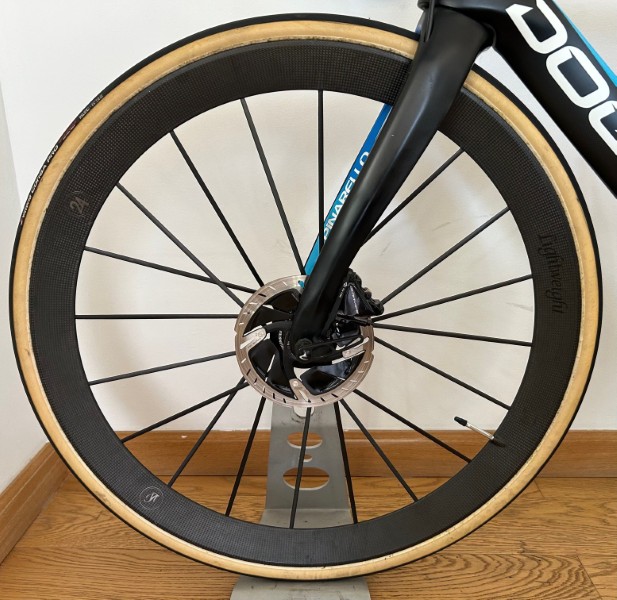 Pinarello-Dogma-F10-Disk-2020-S-15