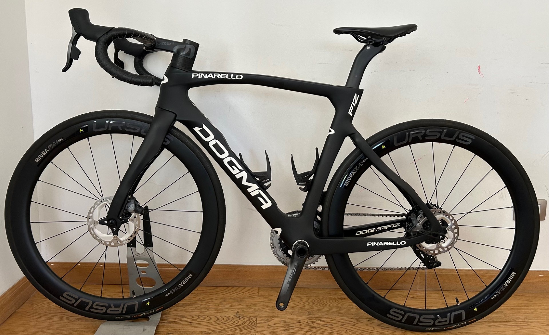 Pinarello-Dogma-F12-2021-54-02
