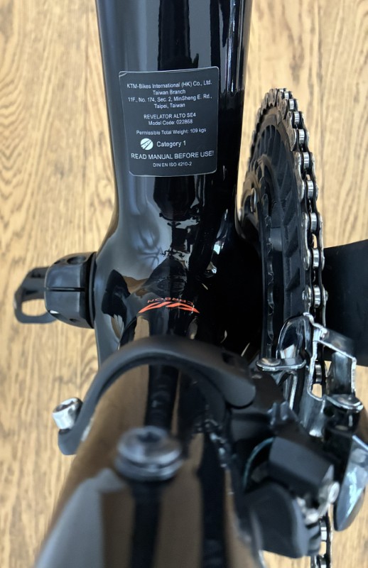 KTM-Alto-F12-2024-L-11