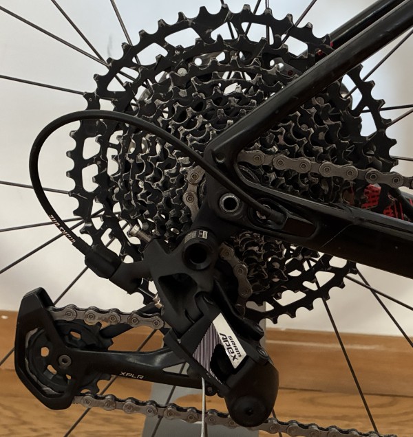 Specialized-Diverge-Carbon-2020-54-04