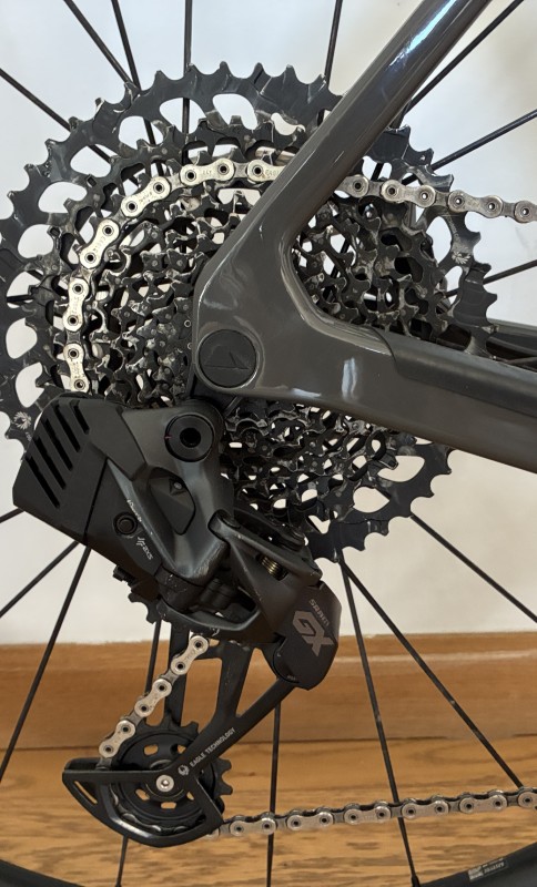Canyon-Grizl-CF-SL8-Eagle-2025-L-05