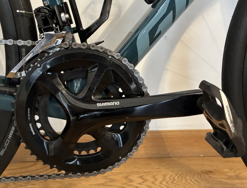 Giant-Defy-2-2022-M-04