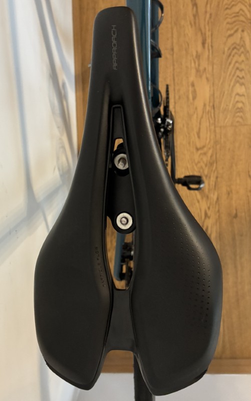 Giant-Defy-2-2022-M-09