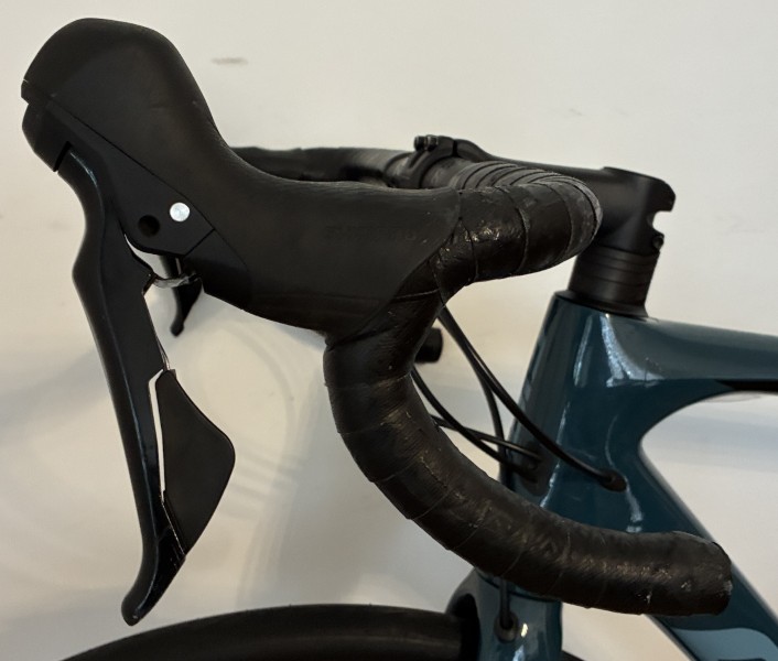 Giant-Defy-2-2022-M-16