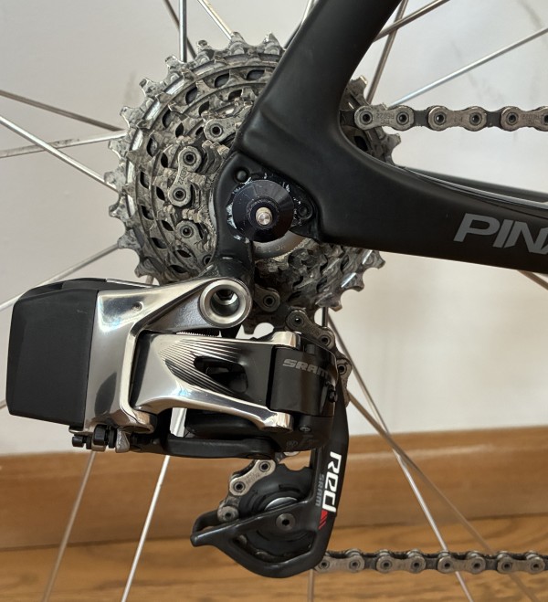 Pinarello-Dogma-F8-2016-51,5-05